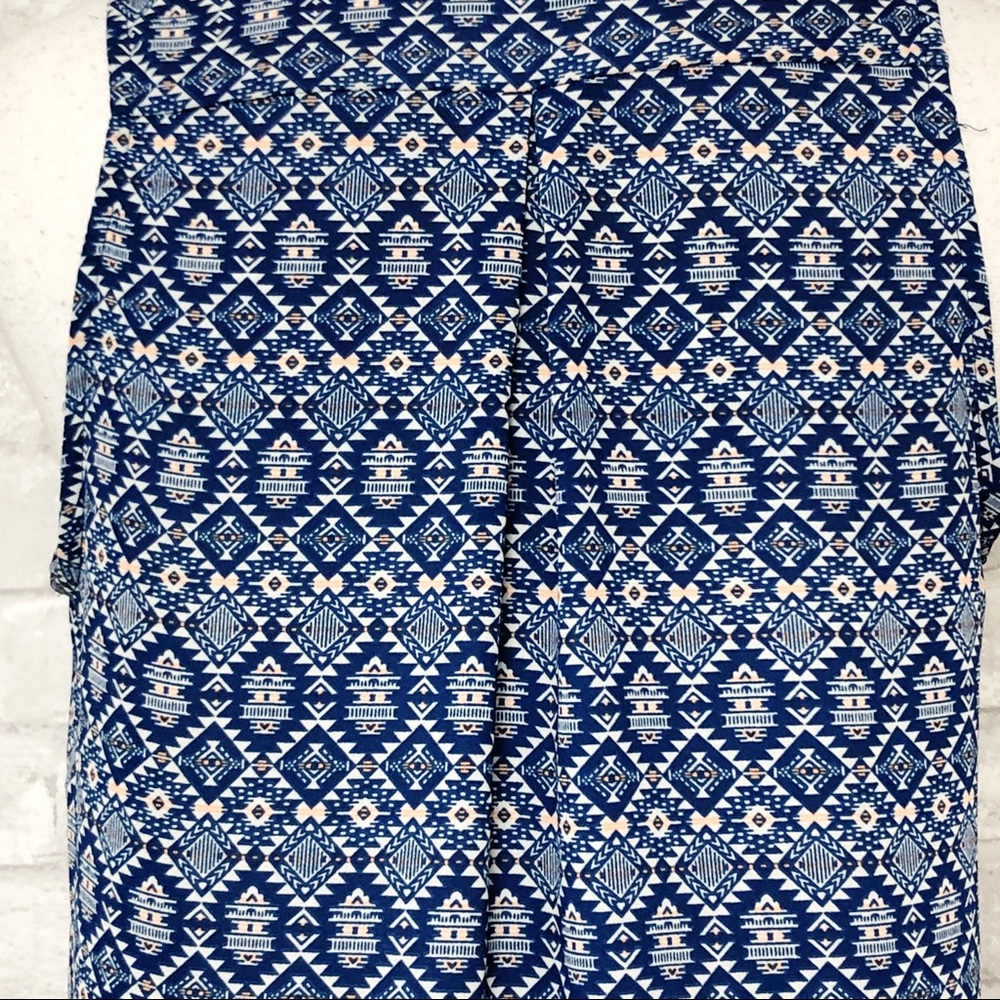 LUSH Boho Blue Mod Print Sleeveless V-Neck Tunic Tank-Top Blouse Size Small - Picture 11 of 15